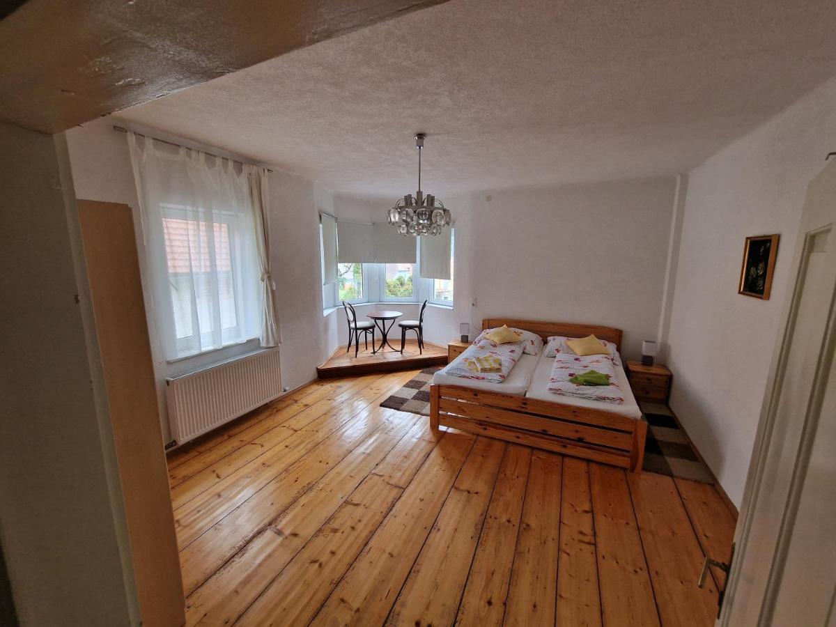 Hotel Lerchenhof Friesach  Esterno foto